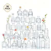 35 pièces de vases à fleurs en verre assortis avec des formes de cristal texturées et des fleurs artificielles pour la décoration de table à la maison, vente en gros