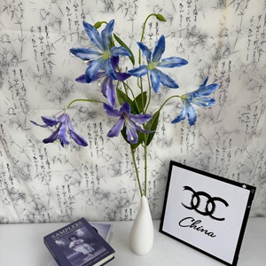 Bouquet de lys artificiels en soie, arrangement floral pour mariage et décoration intérieure, fabriqué en Chine - Product Image 1