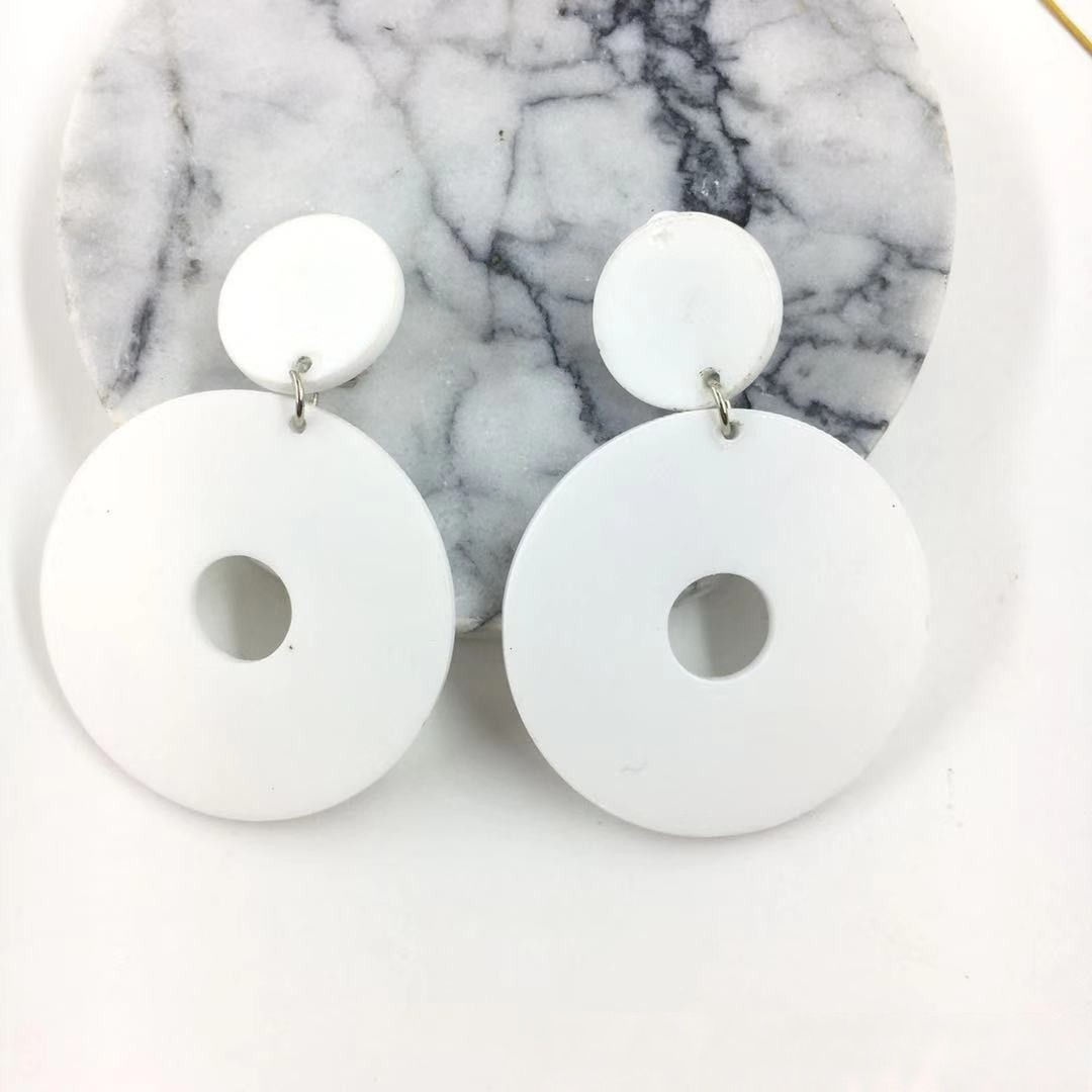 5 ชิ้น ขนาดเล็ก สีขาว และทรงกลม/สีเงิน