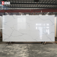 Dalles de quartz économiques 3200x1600mm, motifs assortis, avec une énorme réduction pour les projets de comptoirs de cuisine et de salle de bain