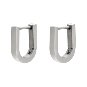 <span class=keywords><strong>Dina</strong></span> 2022 moda Hip Hop Punk Irregular Huggie pendientes corazón estrellas acero inoxidable 18K PVD chapado en oro pendientes de aro para mujer - Product Image 4