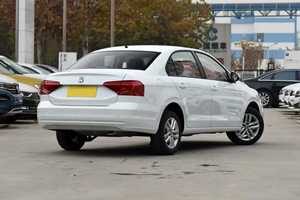 ไอคอนลดราคาพิเศษ สำหรับรถเจตต้า รุ่นปี 2015 เครื่องยนต์ 1.6 ลิตร เกียร์ธรรมดา รุ่น Trendline พวงมาลัยซ้าย เบาะสีเข้ม สภาพดี ใช้แก๊ส ล้อแม็ก R15 รถซีดาน - Product Image 3