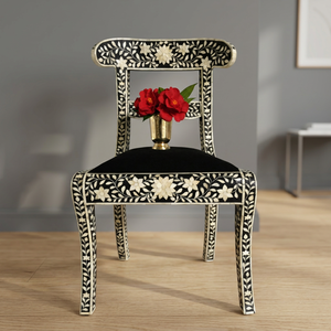 Chaise de salle à manger élégante et moderne avec incrustations en os, assise en velours, structure en bois artisanale pour la maison et les restaurants - Product Image 1