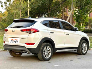 Hyundai Tucson <span class=keywords><strong>2018</strong></span> 1.6T GLS Smart Edition LHD Essence Voiture d'occasion Automatique Traction avant SUV - Product Image 4