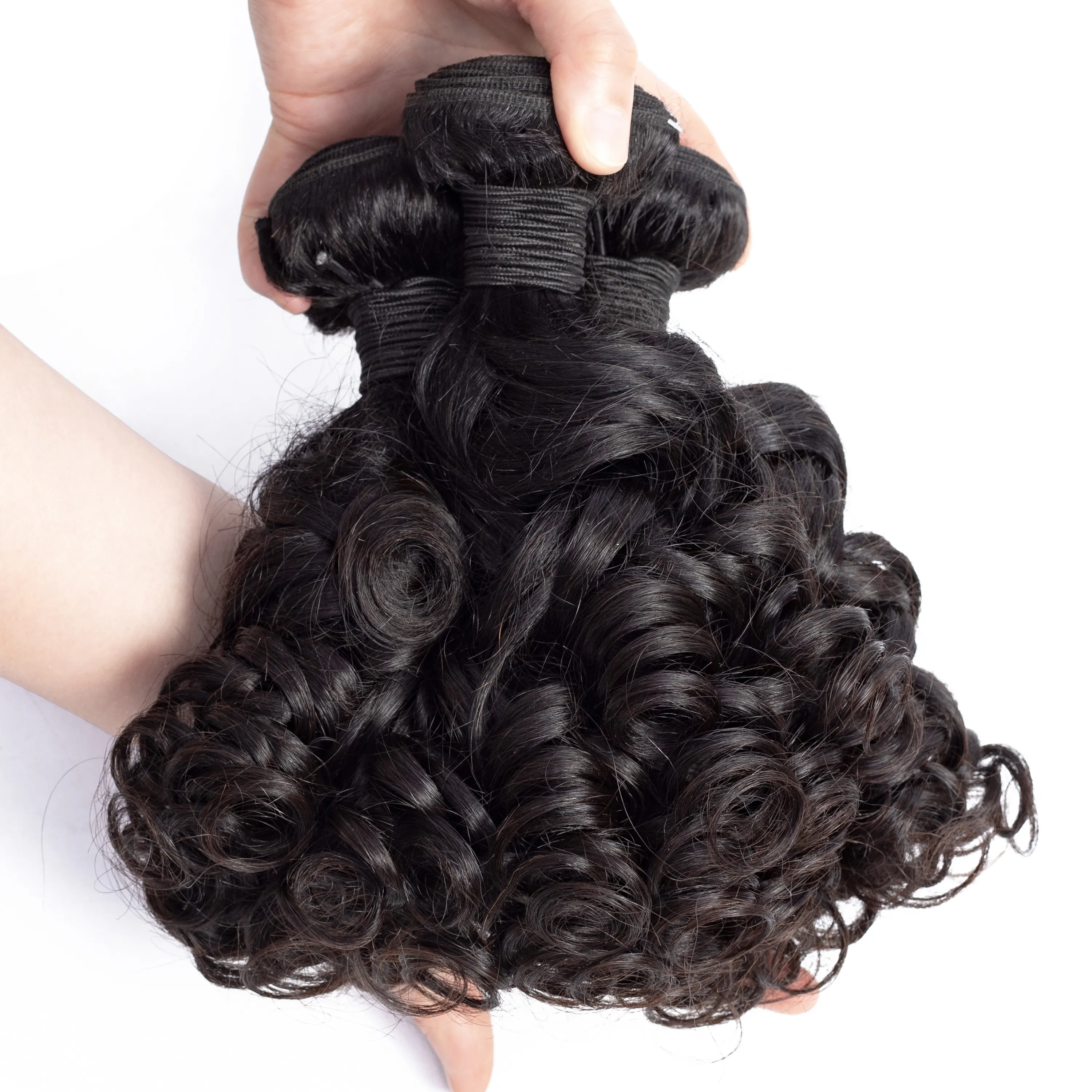 Brezilyalı Bouncy kıvırcık insan saçı demetleri ile kapatma, 40 inç sarmal Curl saç 3 demetleri ile 13*4 dantel Frontal doğal siyah