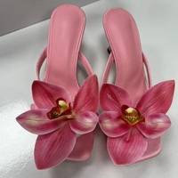 Sandales à talons pour femmes, décorées de fleurs, à bout carré ouvert, talon chaton, chaussures de soirée