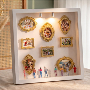 Nouveau kit de cadre de boîte à souvenirs DIY mini-musée, cadres photo vintage en résine dorée, figurines humaines miniatures, boîte de présentation murale ou de table pour souvenirs - Product Image 3