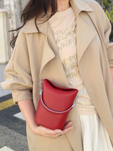 กระเป๋าถือหนังแท้ขนาดเล็กขายส่งสำหรับสุภาพสตรี กระเป๋าสะพายไหล่แบบโซ่แฟชั่นสำหรับผู้หญิง - Product Image 6