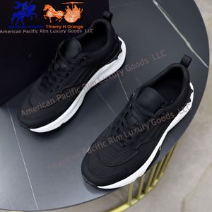 รองเท้าผ้าใบสไตล์บาสเก็ตบอลรุ่นใหม่สำหรับฤดูใบไม้ผลิและฤดูใบไม้ร่วง เหมาะสำหรับผู้ชายและผู้หญิง ดีไซน์เท่ห์ ระบายอากาศได้ดี สวมใส่สบาย ดีไซน์ทันสมัยสำหรับคู่รัก - Product Image 4