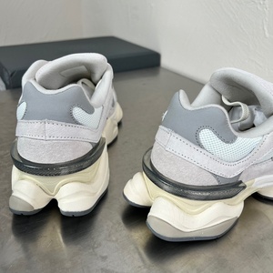 Sneakers unisexes de haute qualité 9060 Balance, en cuir véritable, à lacets, chaussures de marche tendance, respirantes, chaussures de course classiques - Product Image 1