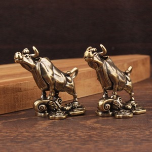 Figurine en laiton de l'oxe du zodiaque, décoration rétro pour la maison, ornement de table, forme animale, décoration spirituelle de taureau - Product Image 2