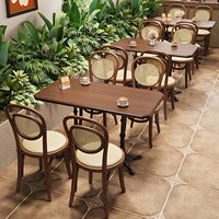 Ensemble table et chaises de café rétro personnalisable pour pâtisserie, salon de thé, restaurant occidental de style américain, usage commercial, robuste
