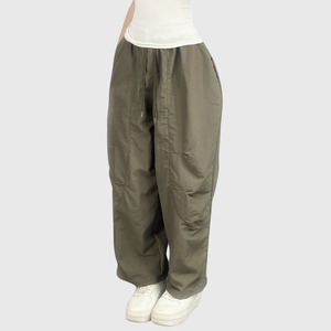 Pantalon sarouel léger et imperméable à séchage rapide pour femmes, style streetwear, décontracté, cargo, nœud froissé par le vent. - Product Image 2