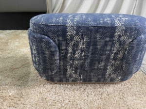 Banco Otomano Moderno e Leve em Tecido Boucle Conversível, Design Personalizável para Quarto, Entrada e Apartamento - Product Image 6