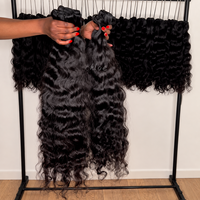 Rambut India Mentah Dalam Bundel, Bundel Rambut Keriting India, Rambut Manusia Bergelombang Alami, Vendor Pabrik Grosir
