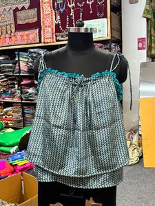 Recycled silk sleepwear Sleeveless silk top Eco-friendly sleepwear Sustainable silk <b>saree</b> Women silk pajama top - Product Image 5