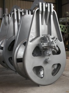 مصنع ترقية جديدة مخصصة رافعة بحرية كتلة الطاقة Purtic مع إطارات عجلات لقارب التونة OEM عالية الجودة - Product Image 4