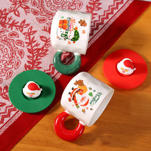 Excellent <span class=keywords><strong>Prix</strong></span> Tasse à Café en Céramique et Porcelaine Mignonne de Noël 400 ml, Cadeau, Mugs de Noël en Céramique Rouge Vert Cartoon avec Couvercle Père Noël - Product Image 3