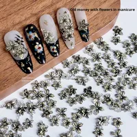 Super Fairy-Like Gradient Five-Petal Flower 3D Resin Black Gold Old Money Style Nail Art Decorations Wearable Nails Handmade DIY