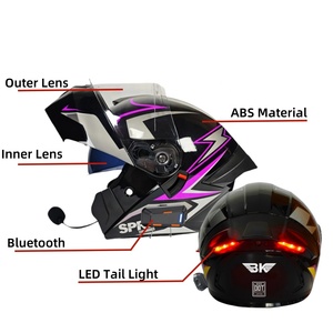 Giá bán buôn xách tay cưỡi xe máy Mũ bảo hiểm với màu xanh răng thông minh LED Đèn đuôi Mũ bảo hiểm xe máy nhà sản xuất - Product Image 3