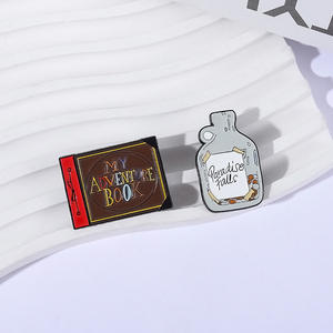 Films d'<span class=keywords><strong>aventure</strong></span>, séries télévisées, animations, articles promotionnels, broches en alliage, accessoires, bouteilles de dessins animés, livres, badges, lettres - Product Image 3