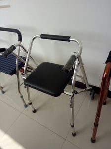 <span class=keywords><strong>Chariot</strong></span> <span class=keywords><strong>de</strong></span> courses pour adultes avec armerest, <span class=keywords><strong>trotteur</strong></span> en alliage d'aluminium stable, aide à la <span class=keywords><strong>marche</strong></span> pour personnes âgées, 4 roues - Product Image 4