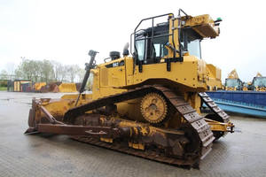 รถปราบดินตีนตะขาบ D6T รถมือสองพร้อมเครื่องยนต์คัมมินส์ - Product Image 3