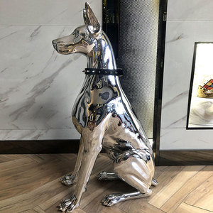 Decoración Moderna para el Hogar, Artesanía de Resina, Estatua de Perro de Tamaño Real, Linda Estatua de <span class=keywords><strong>Dobermann</strong></span> de Resina con Color Plateado Cromado - Product Image 4