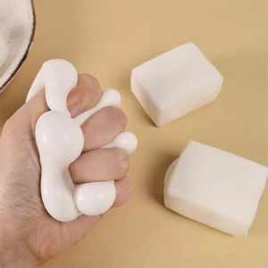 Juguete Blandito de Tofu TPR de Ascenso Lento, Juguete Antiestrés para Apretar, Juguete Sensorial Suave para Niños y Adultos - Product Image 1