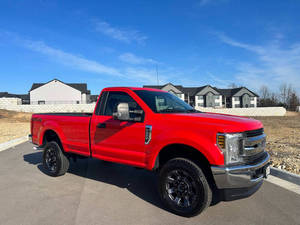 Ford F-250 Super Duty 4x4 2019, Cabina Regular de 2 Puertas, Camioneta de 8 Pies, Usada, Asientos de Cuero, Volante a la Izquierda, Cámara Trasera, Faros LED - Product Image 2