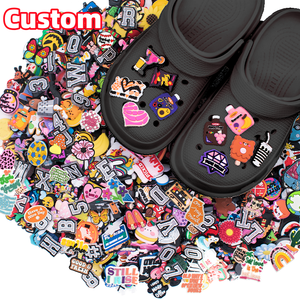 Kişiselleştirilmiş ayakkabı Charm özel ayakkabı Charms tasarımcılar Pvc logosu karikatür Anime takunya için özel ayakkabı Charms - Product Image 2