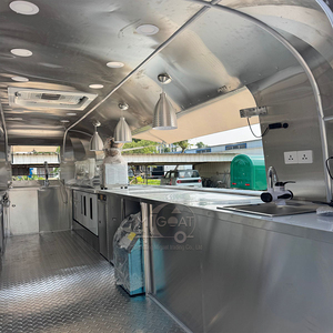 Camión de Comida Móvil Personalizado de Acero Inoxidable Pulido con Parrilla Comercial, Remolque de Cocina para Eventos de Catering al Aire Libre - Product Image 3