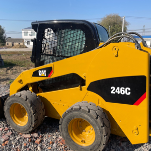 รถตักล้อยางแคตเตอร์พิลลาร์ CAT 246C มือสอง ใช้งานน้อย ปั๊มไฮดรอลิก KYB เครื่องยนต์คัมมินส์ ดูซาน ได้รับมาตรฐาน CE - Product Image 1