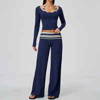 Ensemble de yoga Bnice 4549 pour femme, haut court à rayures et à col halter, pantalon évasé 3-en-1 et short, tenue de fitness et de pilates