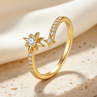 Anillo Abierto Glowluxe con Zirconia en Forma de Estrella de Seis Puntas, Banda con Acentos de Zirconia, Plata de Ley 925, Tono Dorado, Joyería Celestial