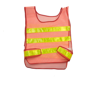 เสื้อกั๊กนิรภัย 58x42 ซม. แถบสะท้อนแสงสำหรับงานก่อสร้าง ตรวจสอบยานพาหนะ วัสดุตาข่ายมองเห็นได้ชัดเจน - Product Image 2