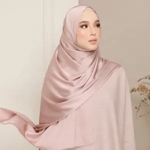 Однотонная шаль, блестящий Шелковый Атласный Однотонный женский шарф, накидка на голову, шаль, длинный шарф, атласный Шелковый Хиджаб от поставщика
