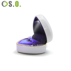 Boîte à bijoux magnétique en forme de cœur LED personnalisée de haute qualité avec lumière vive pour femmes - Product Image 6