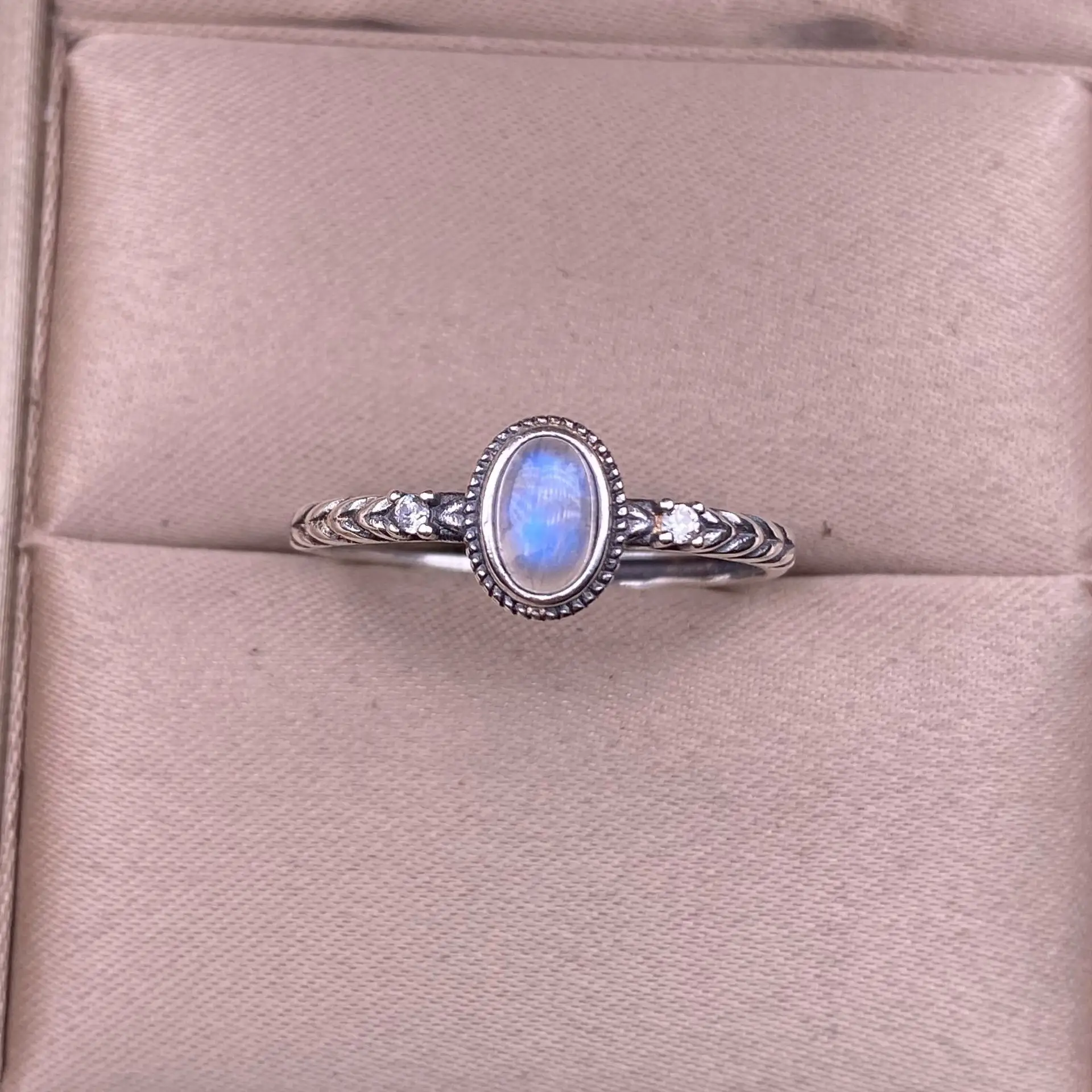 S925 cincin perak murni batu bulan biru alami untuk wanita batu permata kuarsa kristal cincin perhiasan dapat disesuaikan