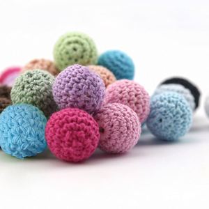 Vente en gros de perles au crochet 16/20mm perle en bois pour collier sac OPP bijoux en bois kit en bois pour bracelets ou colliers faits à la main GIC - Product Image 2