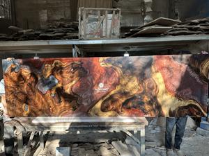 Muebles Artísticos y Funcionales, Tablero de Mesa de Madera Duradero con Superficie Impermeable de Resina Epoxi, Ideal para Fábrica en Vietnam - Product Image 3