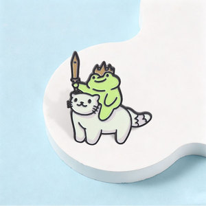 Pin de esmalte de dibujos animados de Rana Caballero montando gato blanco, estilo fantasí<span class=keywords><strong>a</strong></span> de cuento de hadas, con diseño de rana con corona dorada y espada, broche, insignia de solapa, joyerí<span class=keywords><strong>a</strong></span> - Product Image 2