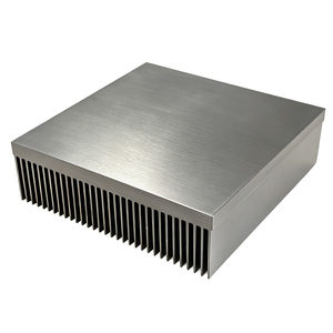 Dissipatore di Calore LED Quadrato <span class=keywords><strong>in</strong></span> <span class=keywords><strong>Alluminio</strong></span> Anodizzato Nero 150(L)*45(A)*150(P)mm, Profilo Estruso per Gestione Termica Efficiente - Product Image 2