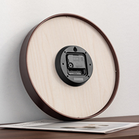 Jam Dinding Kayu Kuarsa Bergaya Nordik Desain Minimalis Modern Finishing Kayu Gelap Kaca Jernih Berkualitas Tinggi Dioperasikan dengan Baterai untuk Ruang Tamu