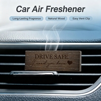 Diffuseur de parfum de voiture OEM Clip d'échappement Parfum de voiture en bois Désodorisant de voiture Parfum de voiture Diffuseur d'huile de couvercle d'évent en bois
