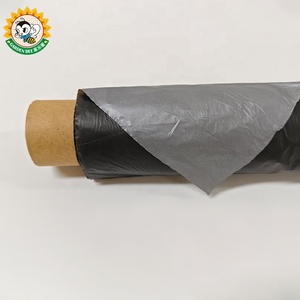 Garten-Bienen-Insektenschutz Bodentemperaturregulierung UV-Lichtreflexion Unkrautbekämpfung Bio Silber-Schwarz Mulchfolie - Product Image 3