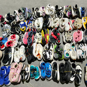 Прямые поставки с фабрики: оптовая продажа б/у обуви, бывшие в употреблении спортивные кроссовки в тюках. - Product Image 2