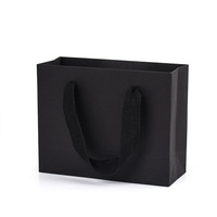 Sac boutique noir personnalisable avec logo pour petites entreprises, disponible avec marquage à chaud, idéal pour les boutiques de souvenirs