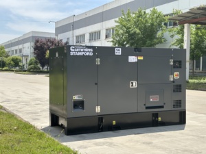 מופעל על ידי מנוע קאמינס 4 b3.9-g2 מושל חשמל 22kw 30kva 28kva מחולל דיזל שותקת סופר שקט עם כיסוי - Product Image 3