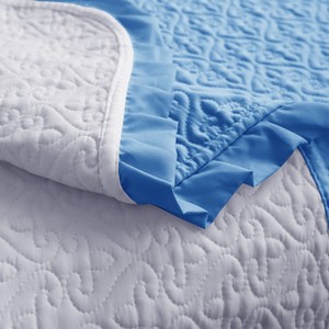 Vente en gros d'usine, 3 pièces, couvre-<span class=keywords><strong>lit</strong></span> matelassé en polyester <span class=keywords><strong>de</strong></span> haute qualité pour hôtel et maison, avec rembourrage en coton, couleur unie, 200TC - Product Image 3